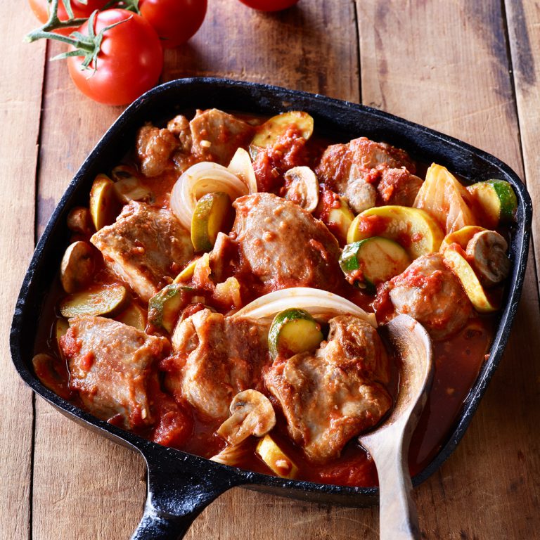 Braised Turkey Thighs With Tomato And Garlic Recipe ...